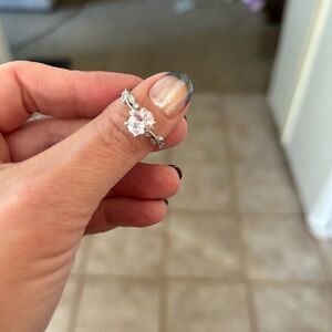 Pretty Bird Silver Ring with Clear Gemstone